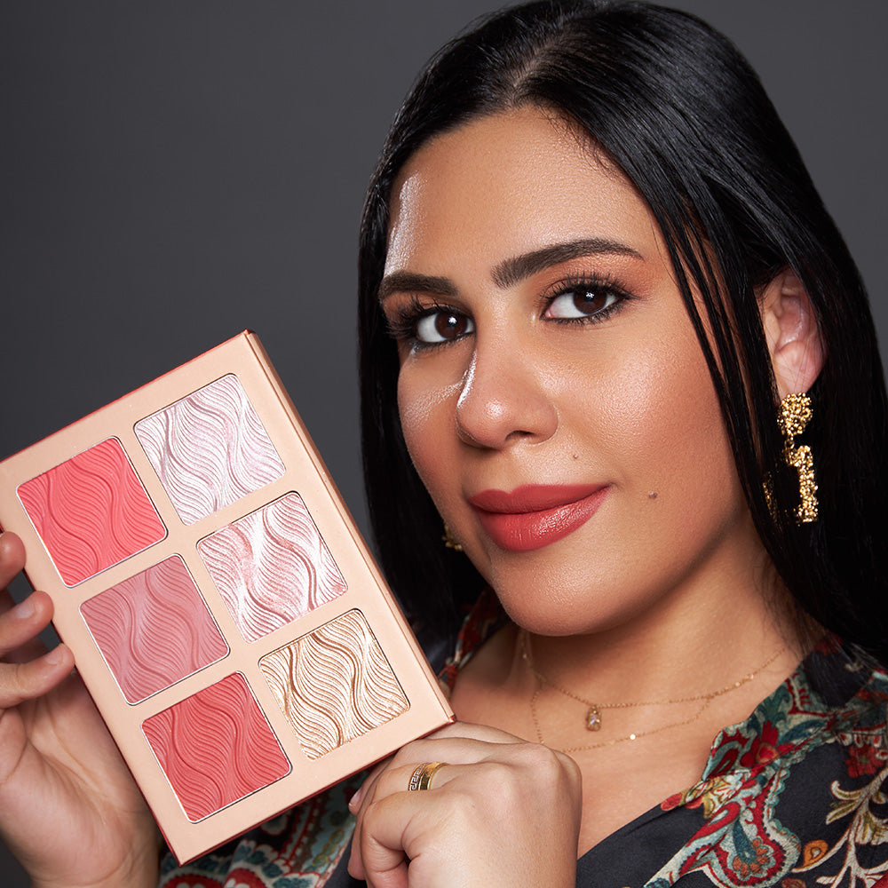 كاركتر غلو & بلاش باليت